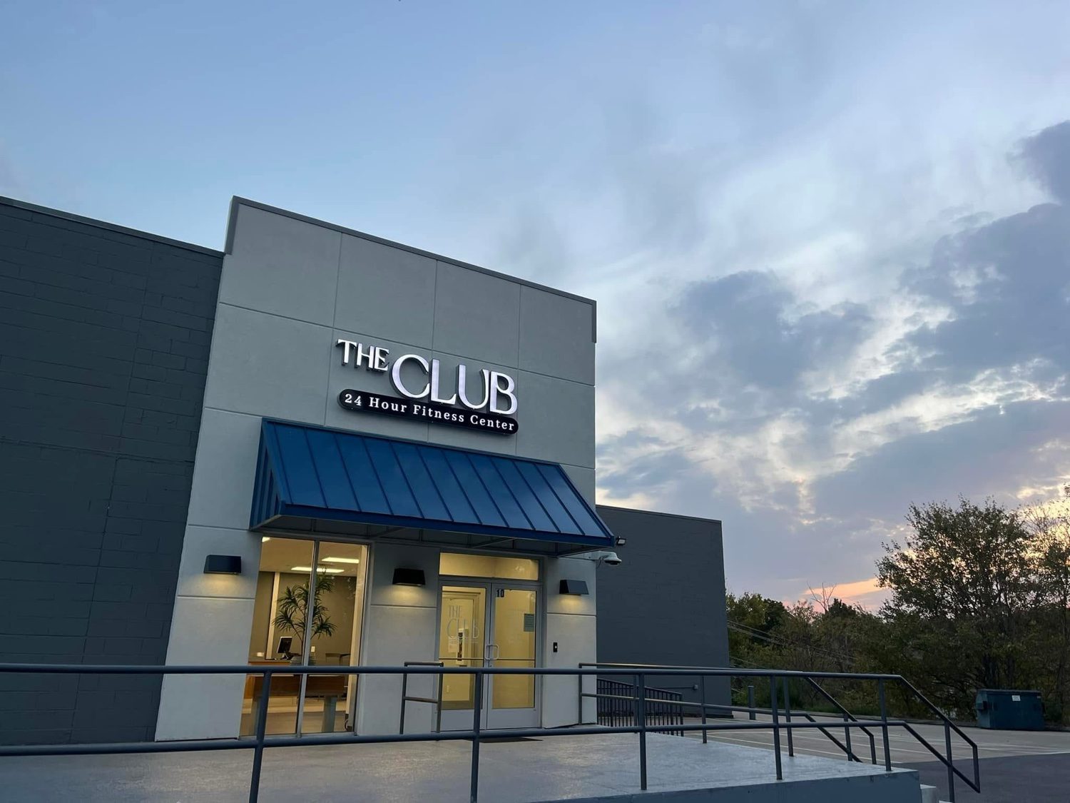 The Club 24 Hour Fitness Center in Johnson City at dusk